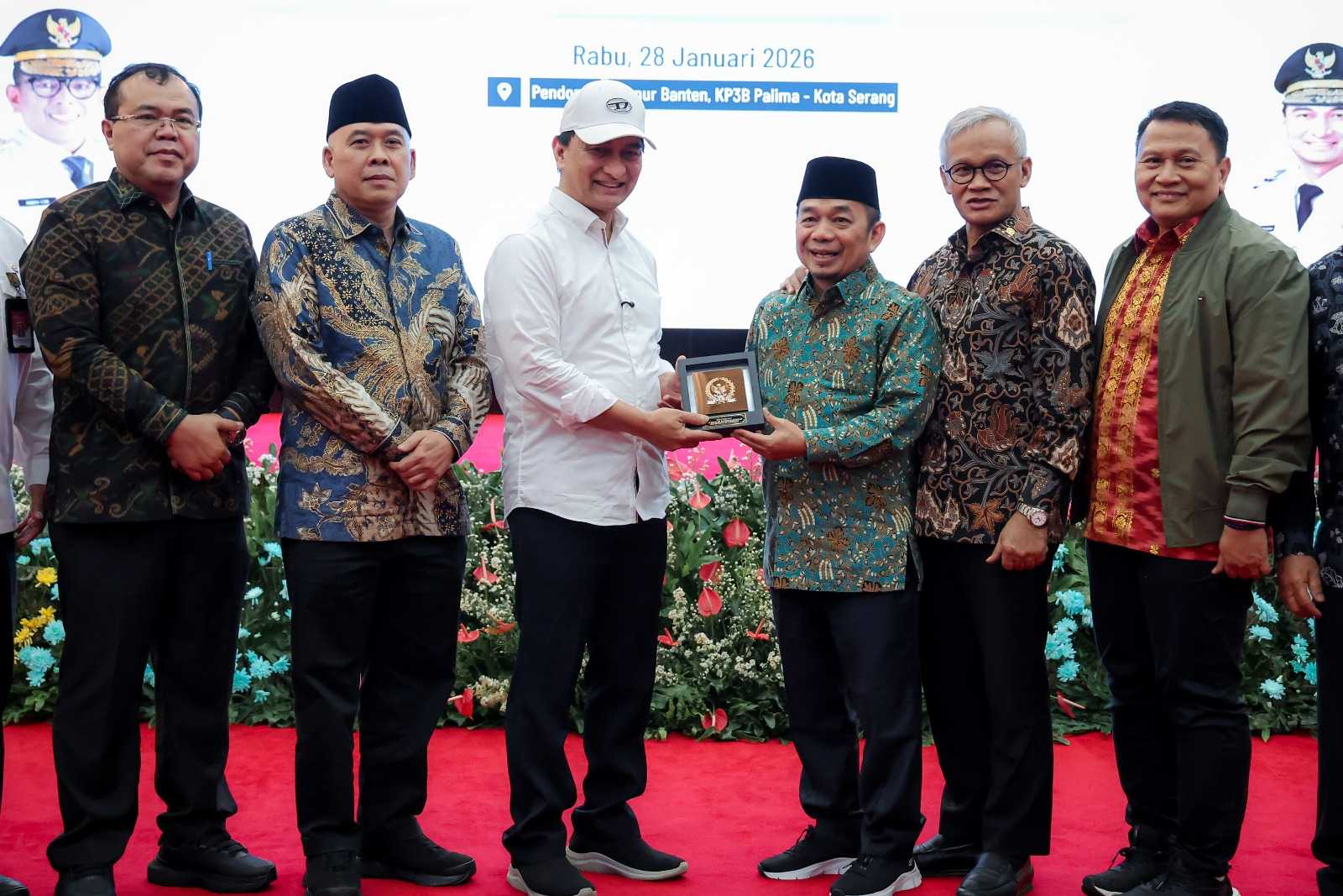 247c17ad516624f5247c17ad516624f51126b5a7-4d37-420a-88ea-f460854c683f