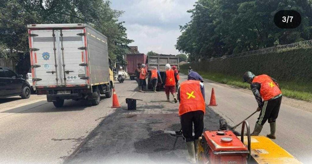 84ff9783b3847e2f84ff9783b3847e2f490ebadc-d940-45ec-a7b8-94cda3cfc696