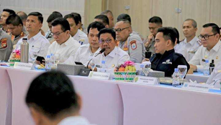 936921475b947db5936921475b947db5657fdeed-248d-4647-9ff4-03c82c40ef2e