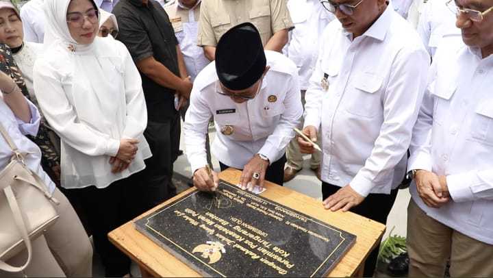 c7472b0137d82afdc7472b0137d82afdd522ba02-58e7-4514-84df-15866df40417