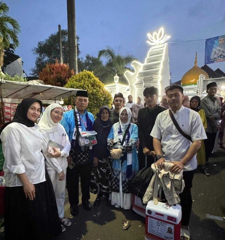 6cf1871a8bd0f4fe6cf1871a8bd0f4fe6b2025ce-3bd1-4769-bc89-1172ac4e7cec