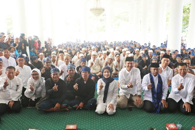 8adc3ffe056d046f8adc3ffe056d046f4be43188-1dc3-40cd-88ce-393e82d289a0