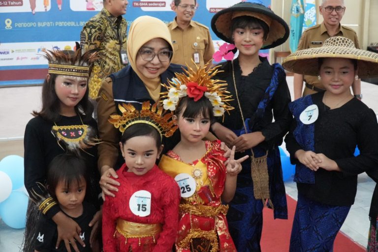 bupati-dewi-setiani-anak-merupakan-investasi-masa-depan-bangsa-20072026-184509