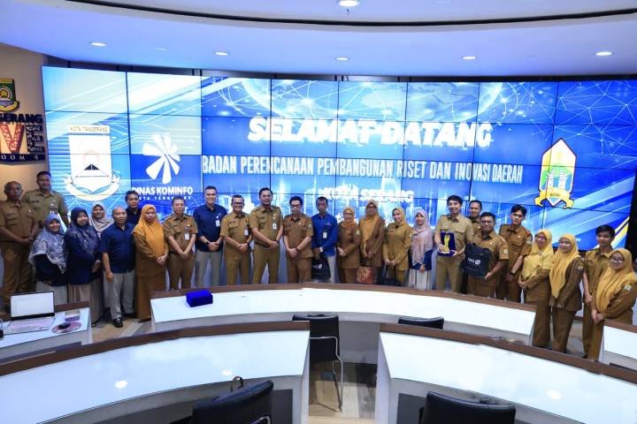 bank-foto-SbAf2rd4zaf8aeEwX3Xh1792997473 (1)